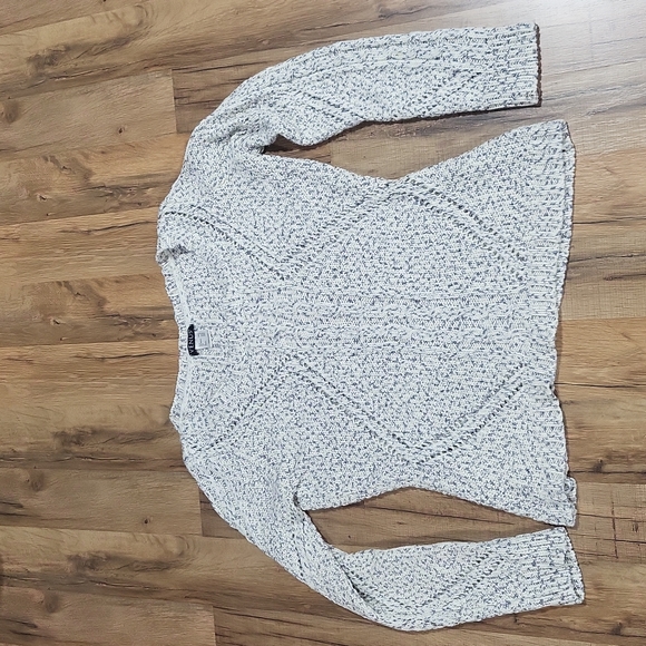 VENUS Blue White Boat Neck Open Weave Sweater - Picture 2 of 12